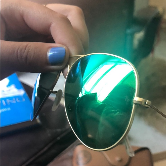 Ray-Ban Aviator Flash Lenses (RB3025) - Picture 2 of 5